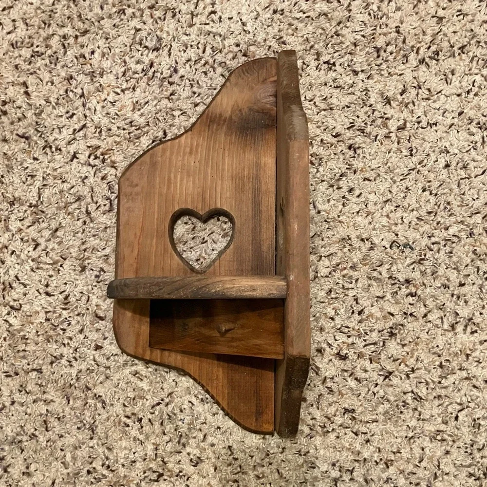 VTG‎ 90s Wooden Heart Cutout Corner Wall Shelf Pegs Cottagecore Farmhouse Rustic